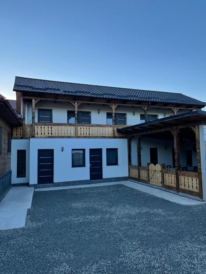 Casa De Langa Padure Hotel ซิกเกตู มาร์มาซีเอ ภายนอก รูปภาพ