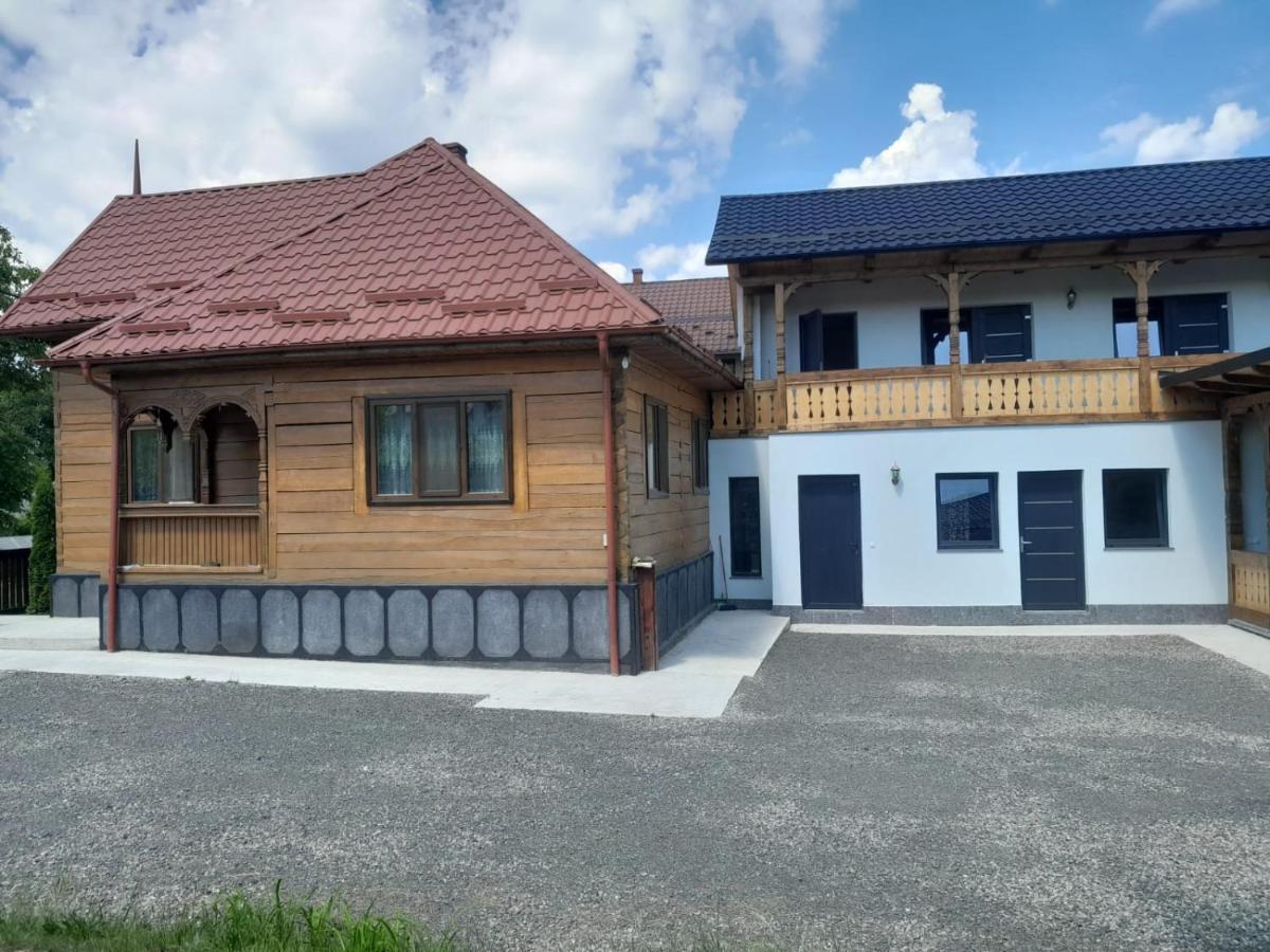 Casa De Langa Padure Hotel ซิกเกตู มาร์มาซีเอ ภายนอก รูปภาพ